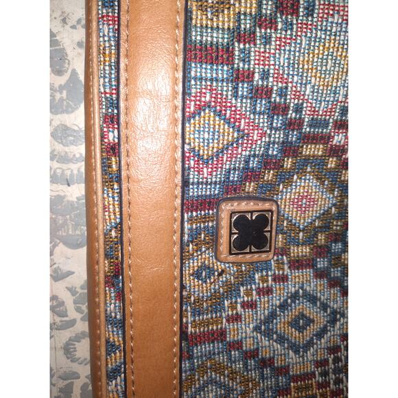 VTG LIz Claiborne Tapestry Baguette Clutch purse with removable chain handle - Picture 3 of 7